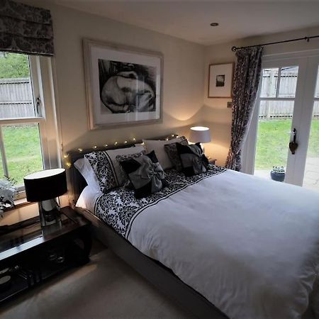 Loch Lomond Unique Selfcontained Bed+Bathroom Alexandria Kültér fotó