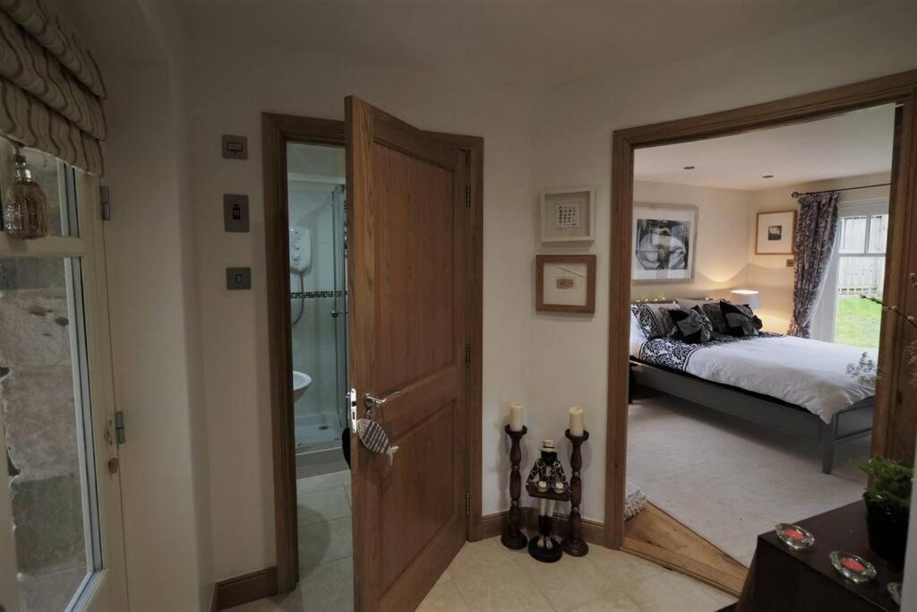 Loch Lomond Unique Selfcontained Bed+Bathroom Alexandria Kültér fotó